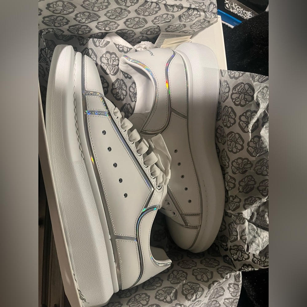 selling my alexander mcqeens wore twice limited addition selling them for 500